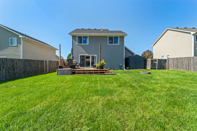 445 Boulder Ridge Court, Pleasant Hill, IA 50327