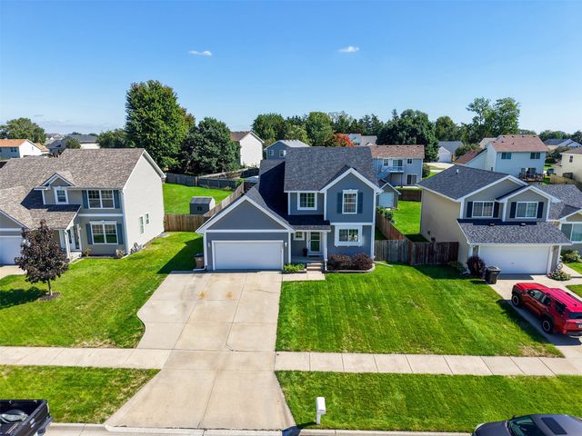 445 Boulder Ridge Court, Pleasant Hill, IA 50327