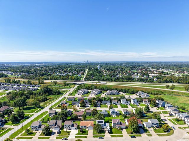 445 Boulder Ridge Court, Pleasant Hill, IA 50327