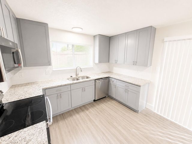 17150 Port O Call Street, Crosby, TX 77532