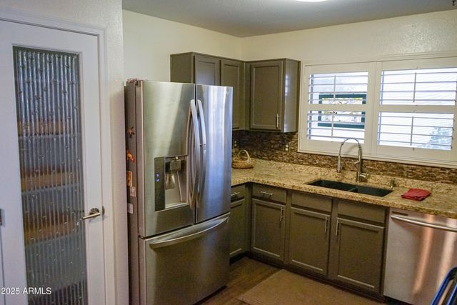 2323 E PEACH TREE Drive, Chandler, AZ 85249