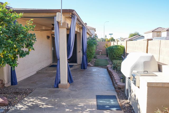 2323 E PEACH TREE Drive, Chandler, AZ 85249