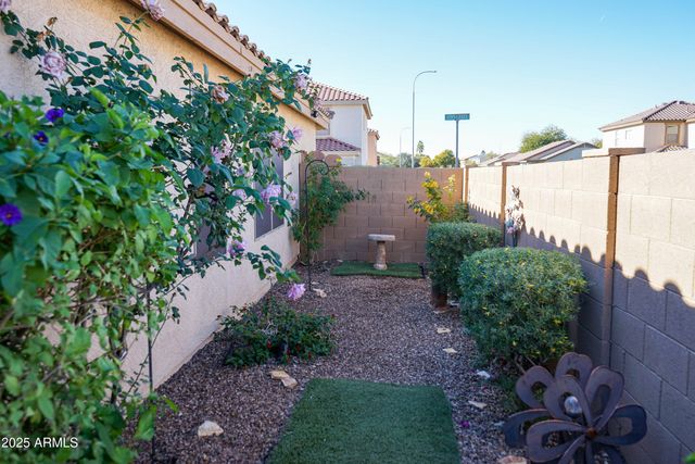 2323 E PEACH TREE Drive, Chandler, AZ 85249