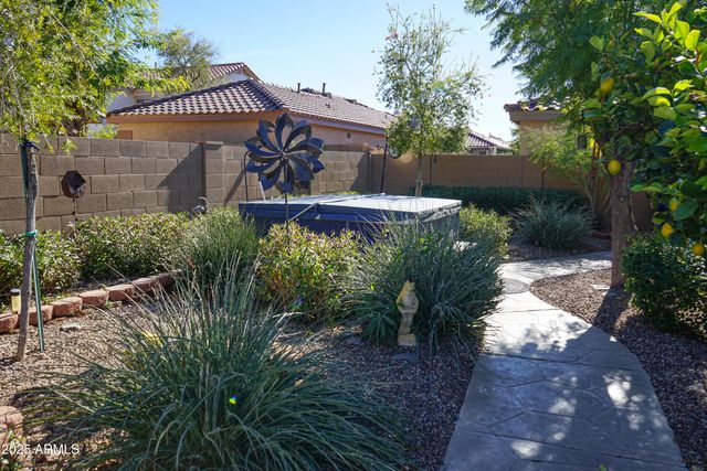 2323 E PEACH TREE Drive, Chandler, AZ 85249