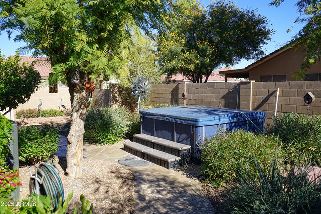 2323 E PEACH TREE Drive, Chandler, AZ 85249