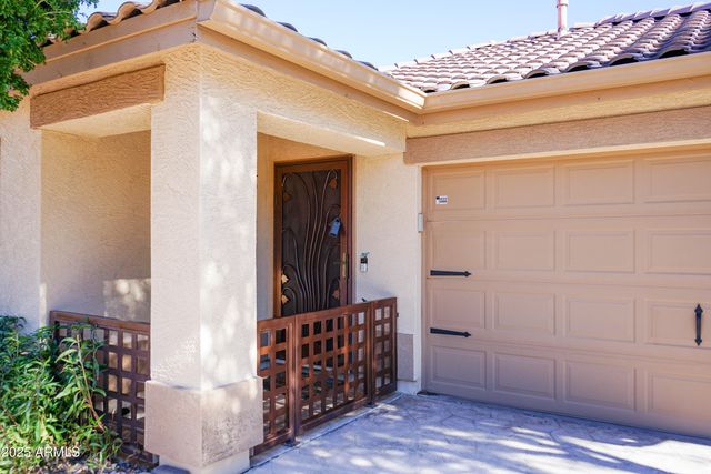 2323 E PEACH TREE Drive, Chandler, AZ 85249
