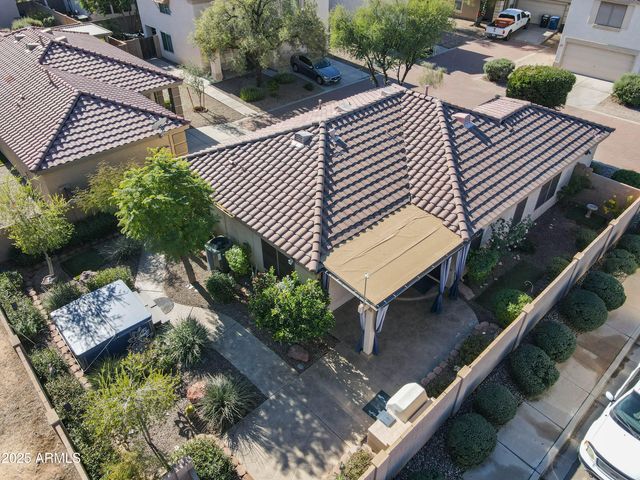 2323 E PEACH TREE Drive, Chandler, AZ 85249