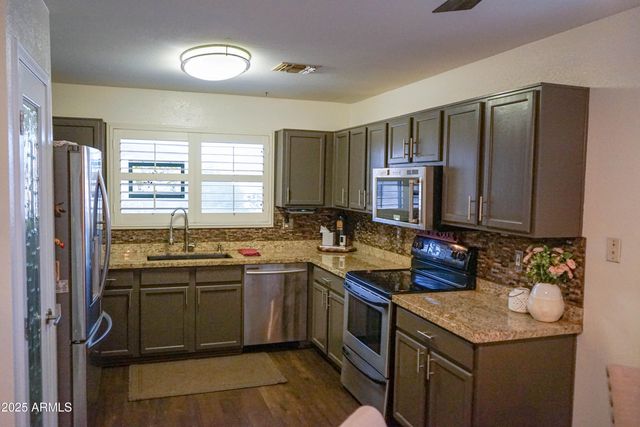 2323 E PEACH TREE Drive, Chandler, AZ 85249