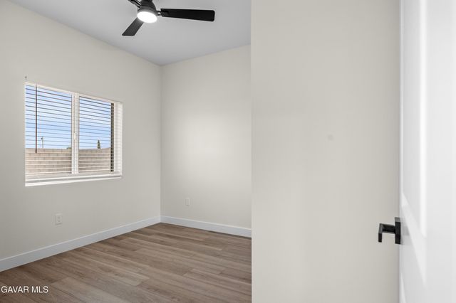 8633 Hickory Drive, California City, CA 93505