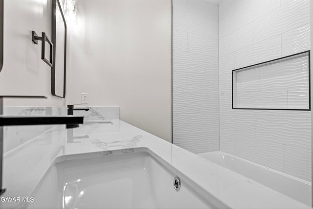 8633 Hickory Drive, California City, CA 93505