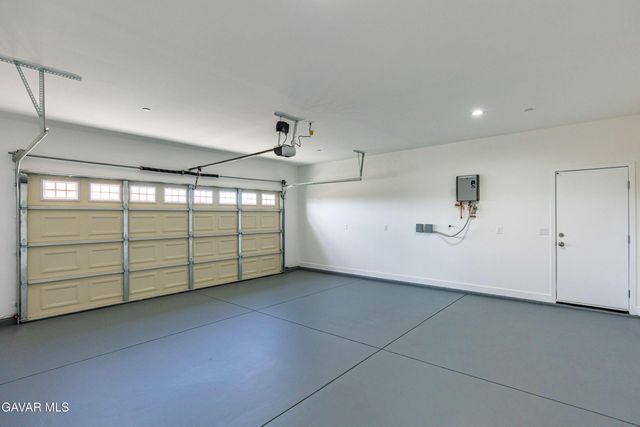 8633 Hickory Drive, California City, CA 93505