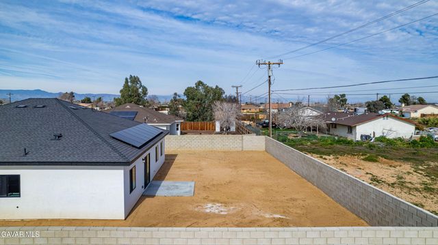 8633 Hickory Drive, California City, CA 93505