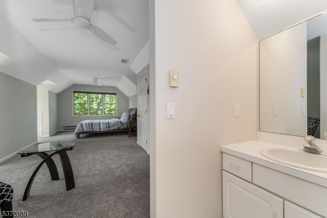 3 Montaine Pl, Clinton Twp., NJ 08833
