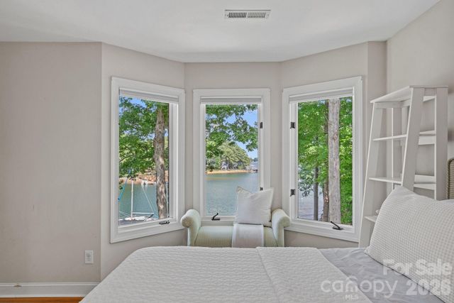 8160 Waterford Drive, Stanley, NC 28164