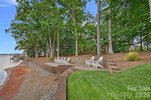 8160 Waterford Drive, Stanley, NC 28164
