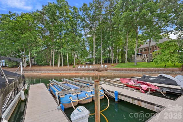8160 Waterford Drive, Stanley, NC 28164