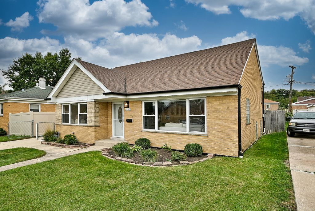 1652 Heidorn Avenue, Westchester, IL 60154 — photo 3