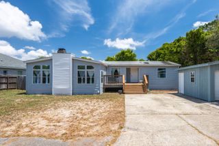 465 Sara Avenue, Mary Esther, FL 32569