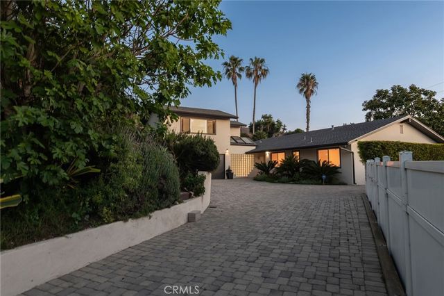 28068 Santona Drive, Rancho Palos Verdes, CA 90275