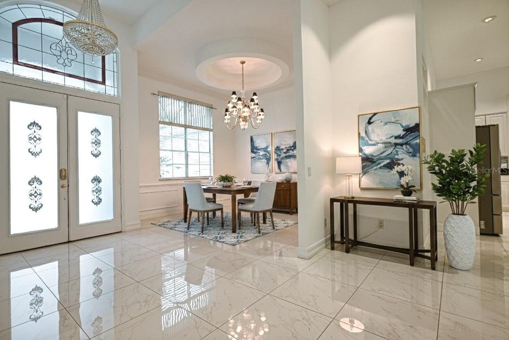 Image 6 of property listing at Address unavailable.