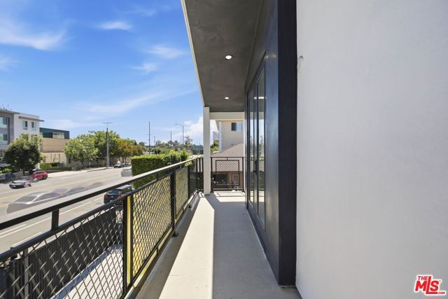 11611 Burbank Boulevard, Los Angeles, CA 91601
