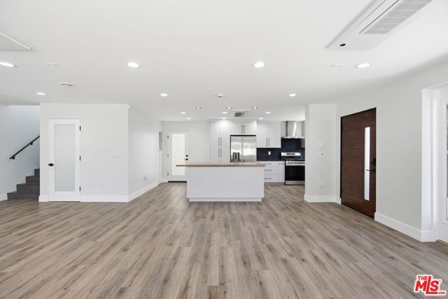 11611 Burbank Boulevard, Los Angeles, CA 91601