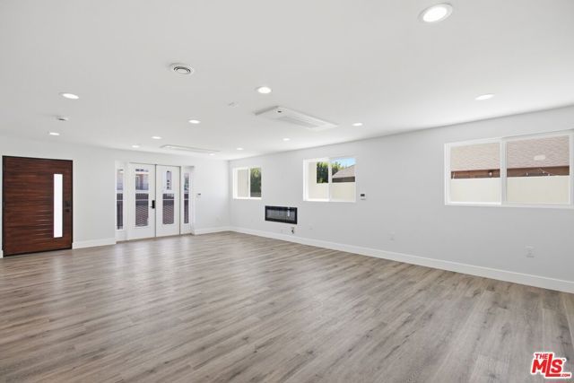 11611 Burbank Boulevard, Los Angeles, CA 91601