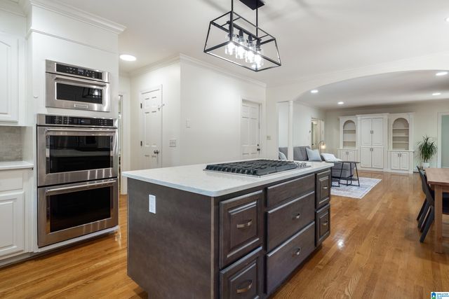 2913 N WOODRIDGE ROAD, Mountain Brook, AL 35223