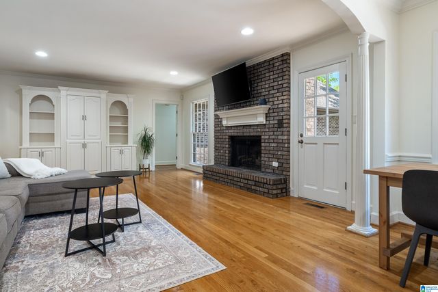 2913 N WOODRIDGE ROAD, Mountain Brook, AL 35223