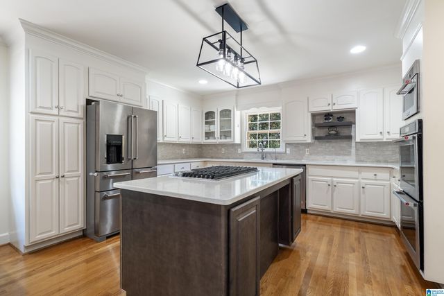 2913 N WOODRIDGE ROAD, Mountain Brook, AL 35223