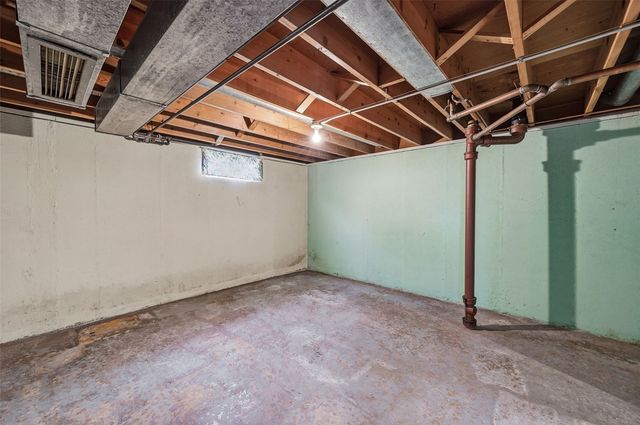 3422 Dennis Drive NW, Cedar Rapids, IA 52405