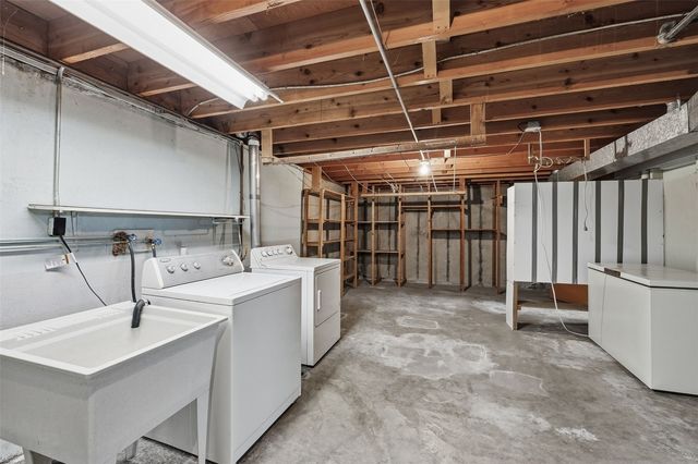 3422 Dennis Drive NW, Cedar Rapids, IA 52405