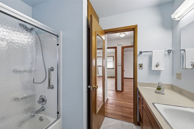 3422 Dennis Drive NW, Cedar Rapids, IA 52405