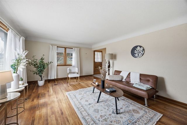 3422 Dennis Drive NW, Cedar Rapids, IA 52405