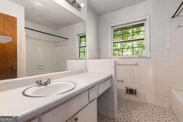 2386 Springrun Way, Decatur, GA 30032