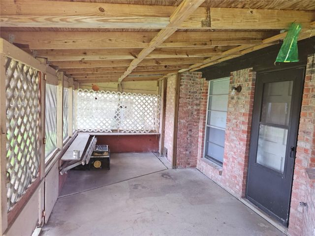 909 Lilac Street, La Marque, TX 77568