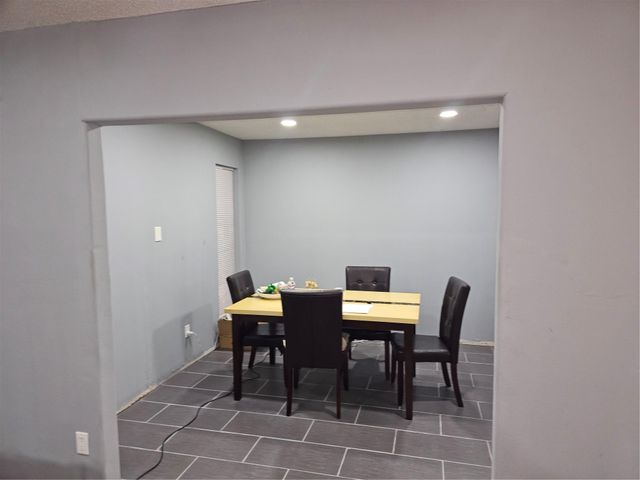909 Lilac Street, La Marque, TX 77568