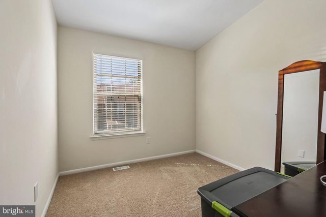 206 DOUGLAS CT, West Deptford, NJ 08086