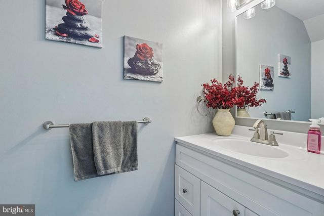 206 DOUGLAS CT, West Deptford, NJ 08086