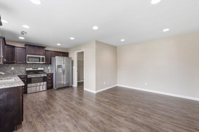 1305 Round Rock Dr, Murfreesboro, TN 37128