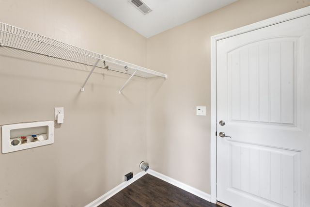 1305 Round Rock Dr, Murfreesboro, TN 37128