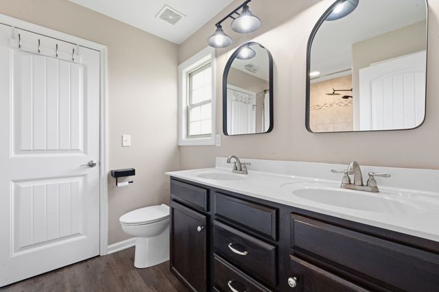 1305 Round Rock Dr, Murfreesboro, TN 37128