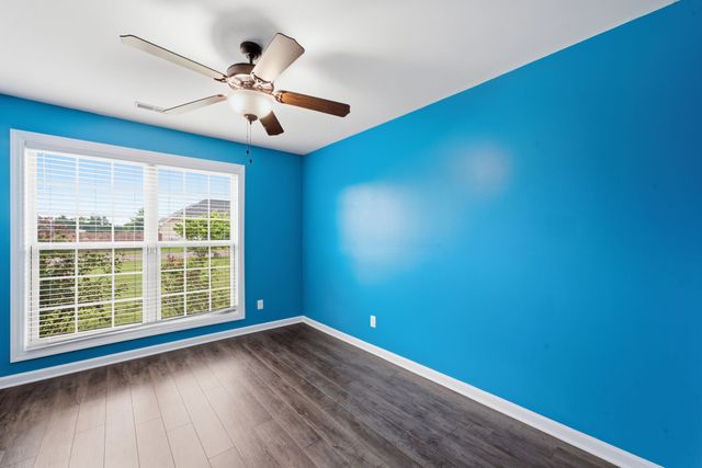1305 Round Rock Dr, Murfreesboro, TN 37128