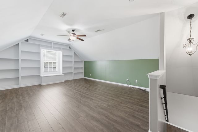 1305 Round Rock Dr, Murfreesboro, TN 37128