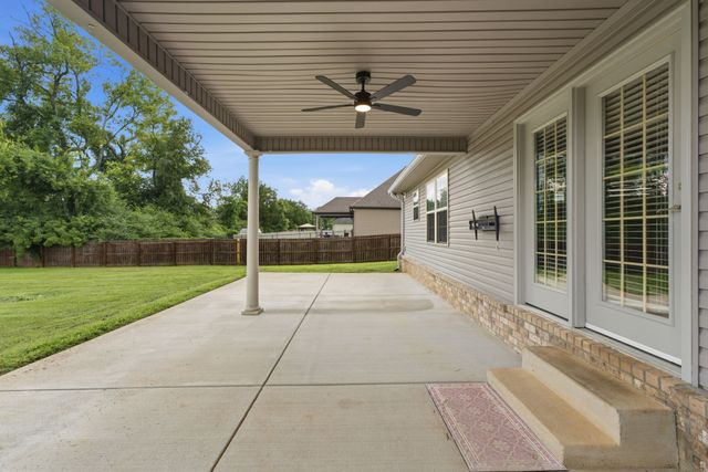 1305 Round Rock Dr, Murfreesboro, TN 37128
