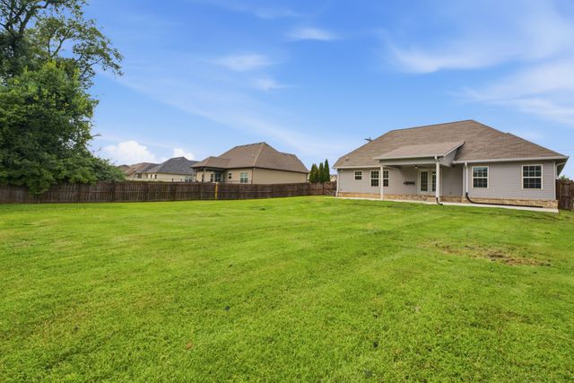 1305 Round Rock Dr, Murfreesboro, TN 37128