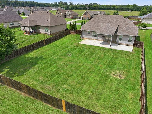 1305 Round Rock Dr, Murfreesboro, TN 37128