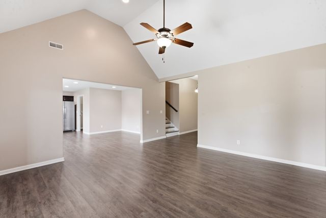1305 Round Rock Dr, Murfreesboro, TN 37128