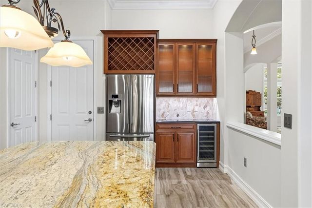 2050 Mandarin LN, Naples, FL 34120