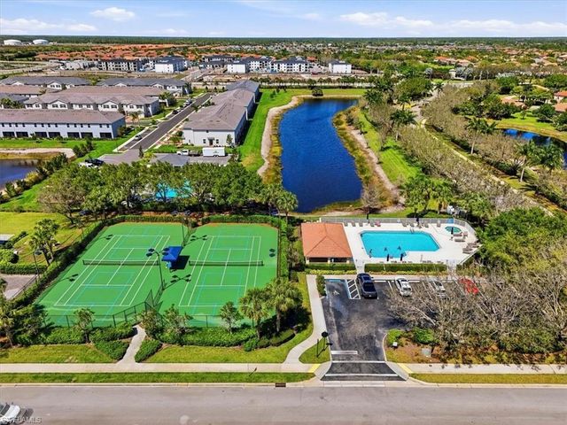 2050 Mandarin LN, Naples, FL 34120